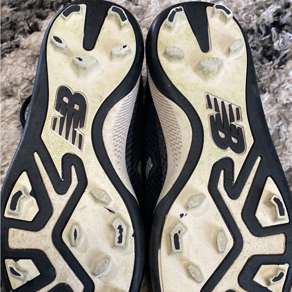 Baseball cleats - Picture 2 of 4